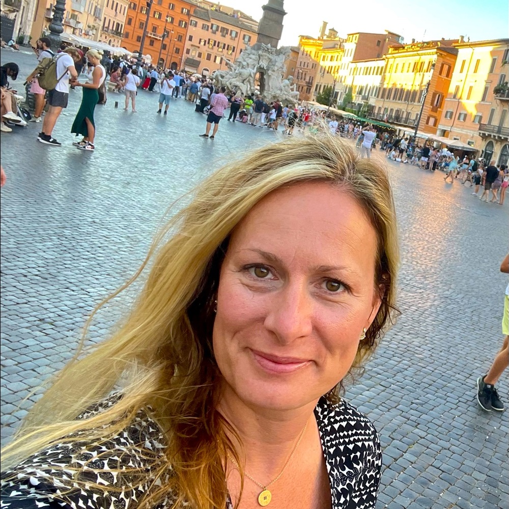 Meet your Posher, Jennifer